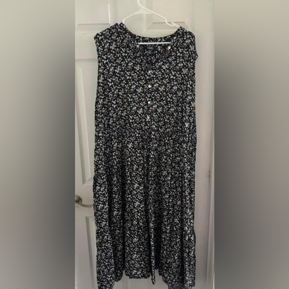 Sleeveless dress